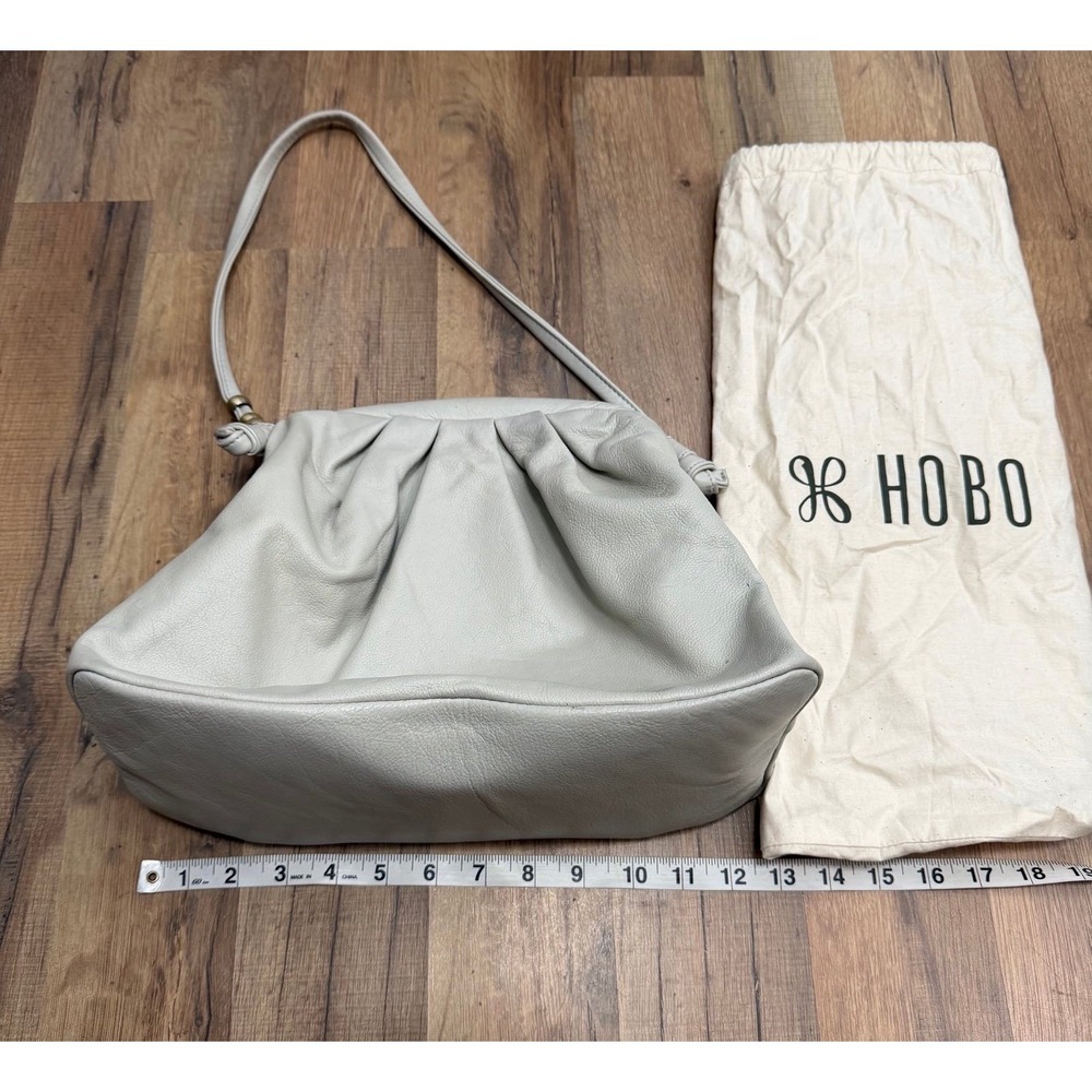 HOBO International Gray Leather Pleated Shoulder Bag Slouchy Purse Dust Bag - Picture 8 of 9